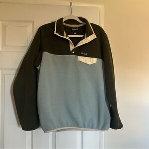 Patagonia Women’s Green, Blue, and Cream Synchilla Snap-T Fleece